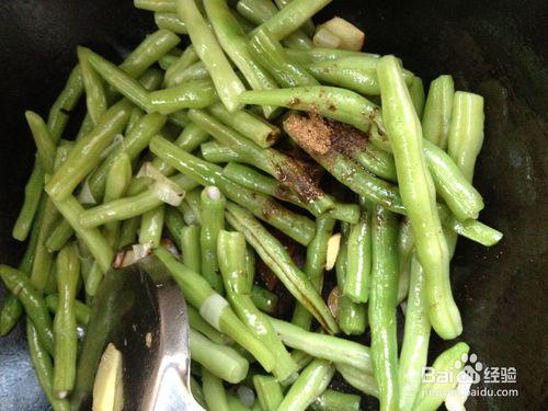 [東北菜]豆角燉土豆的做法