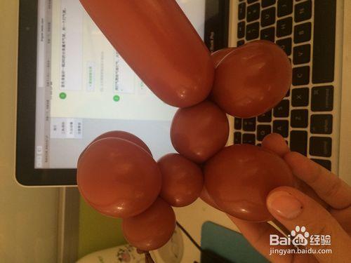 如何用氣球做一隻小狗