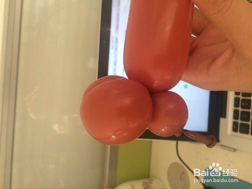 如何用氣球做一隻小狗