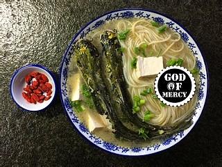 秋季美容養生藥膳黃顙魚湯麵