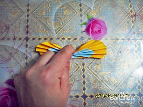 手工製作—手紙筒芯再利用：如何製作蝴蝶筆筒？