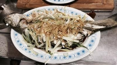 媳婦懷孕想吃“清蒸鱸魚”，其實做法很簡單