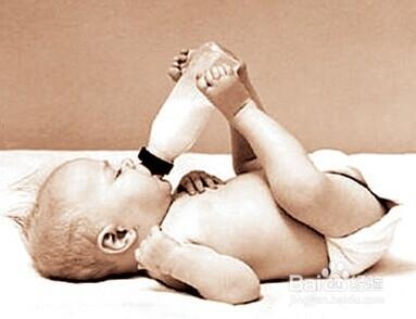 嬰兒為什麼容易嘔吐或溢奶？