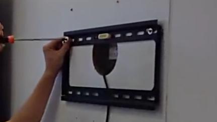 液晶電視怎麼安裝，掛牆？