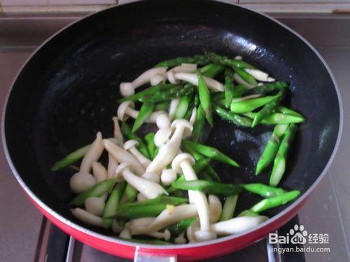 怎麼做蘆筍白玉菇