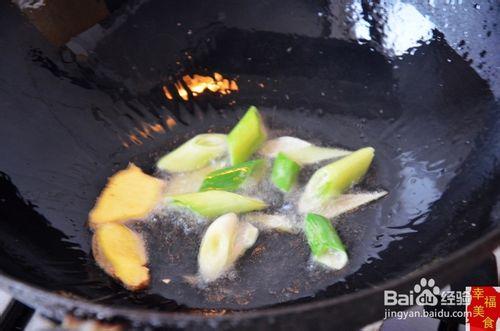 幸福美食：滋味香濃淳厚的土豆燒土雞