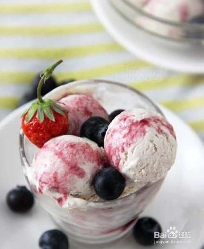酸酸甜甜——藍莓酸奶冰淇淋
