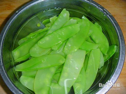 【夏季小涼菜】銀耳新吃法---雙耳拌荷蘭豆