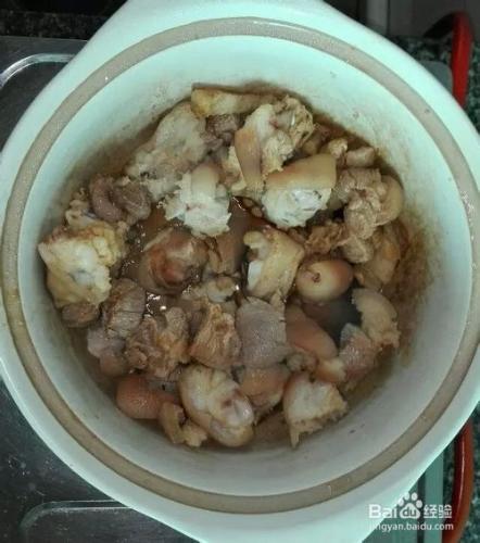 豬手煲鮮磨菇