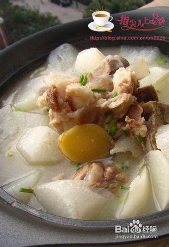 冬季中清潤又暖胃的平價滋補湯---大骨蘿蔔湯