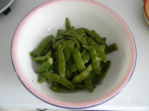 家常美食——排骨燉油豆角