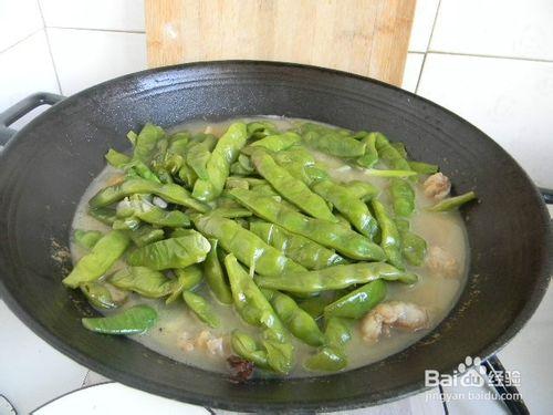 家常美食——排骨燉油豆角