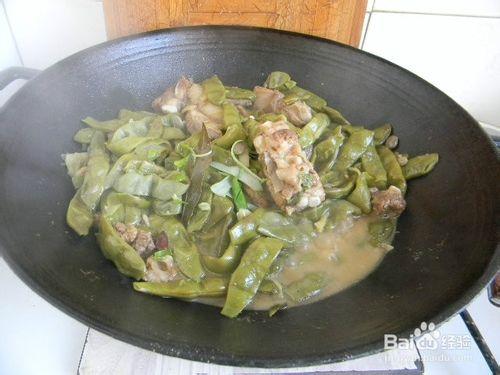 家常美食——排骨燉油豆角