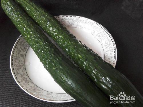 如何用黃瓜做油潑黃瓜冷菜（油潑黃瓜怎麼加工）