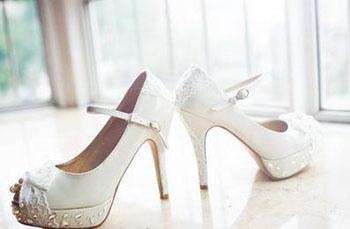 今年流行的四款新娘婚鞋