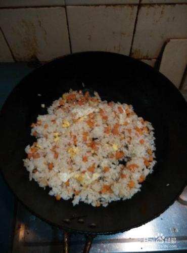 如何製作菜椒韭菜雞蛋炒飯