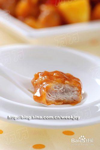 引發夏日食慾的大菜。【菠蘿古老肉】