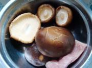 香菇苔菜炒肉