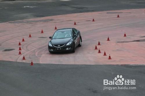 駕駛員開車正確轉彎技巧集錦