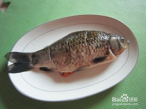 春天食鯽正當時——姜蔥蒸鯽魚