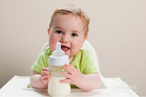 糖等於碳水化物嗎？新生寶寶用不用喂糖水？