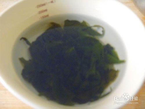 【養生湯煲】簡單好湯---螺旋藻豆芽肉片湯