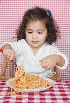 家長牢記孩子吃飯的9禁忌