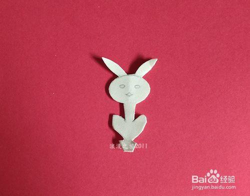 兒童趣味手工剪紙----小兔子的折剪方法