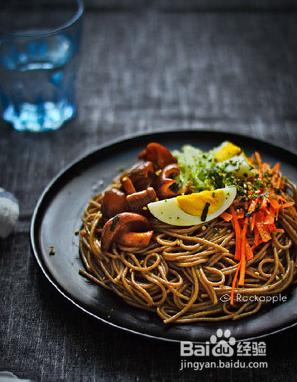 日式菌菇蕎麥涼麵