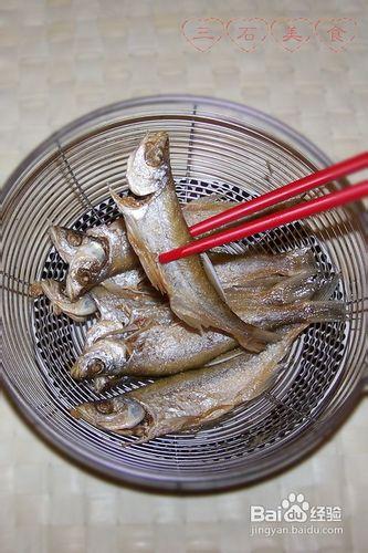 鮮香酥脆淡水魚……煎白條魚