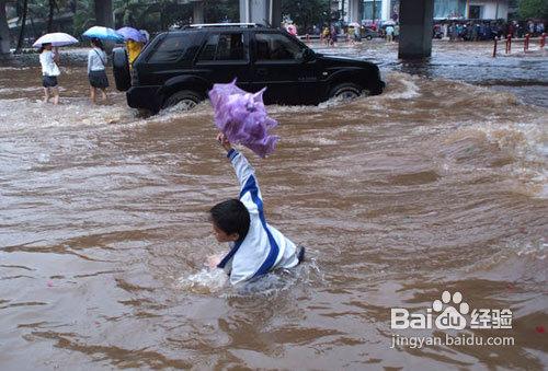 汽車保養,遭遇暴雨如何除溼