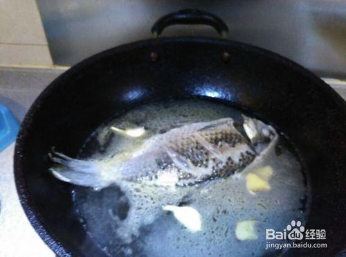 產婦下奶鯽魚湯 寶寶喜歡的奶白鯽魚湯