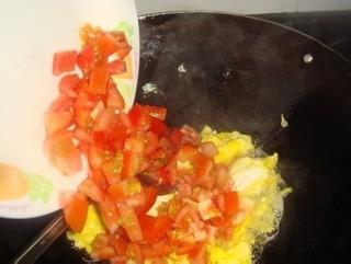 家庭西紅柿炒雞蛋的方法