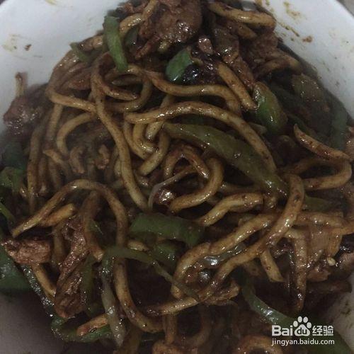 青椒肉絲炒麵怎麼做