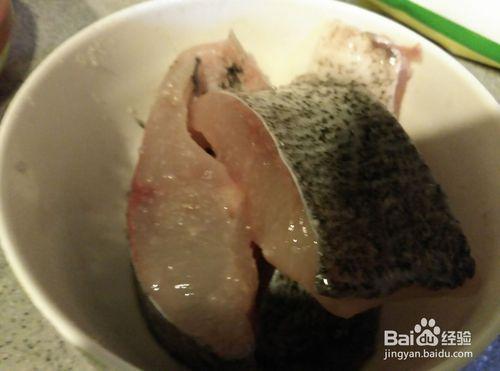 洋蔥燒胖頭魚
