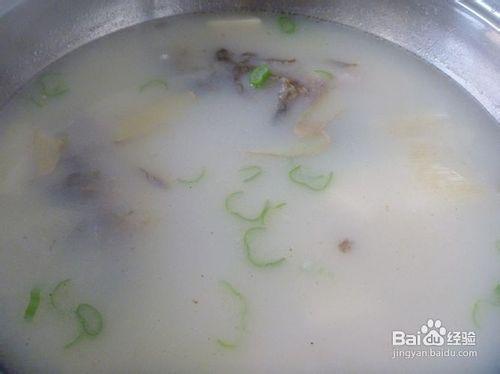 【養生湯煲】奶白濃湯---鯽魚豆腐湯