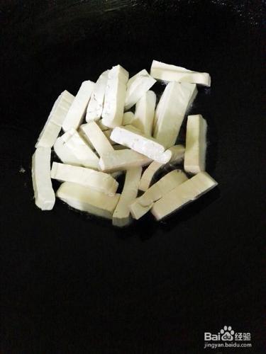 好吃下飯的蒜薹豬肉炒豆乾