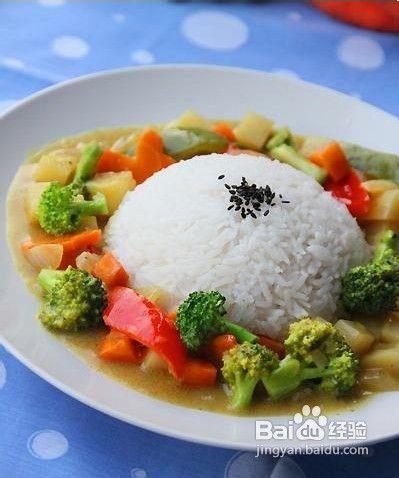 家常菜；椰香咖哩蔬菜燴飯做法圖解