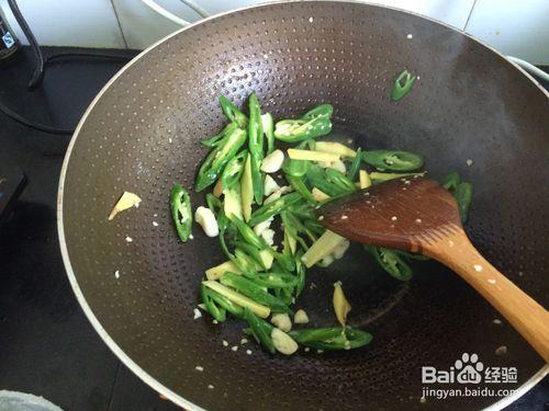 芹菜牛肉的家常做法