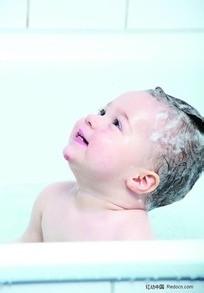 如何幫3個月的小寶寶洗澡？