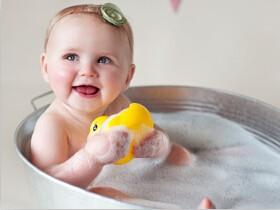 讓寶寶快樂接收沐浴的方法