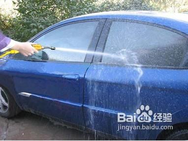 汽車淋雨後洗車的方法