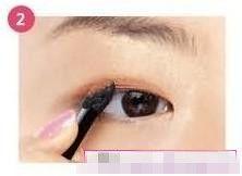 雙眼皮的化妝方法