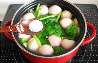 菠菜魚丸湯——簡單