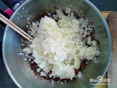 傳統白菜肉餃子餡的做法