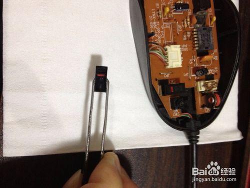 光電滑鼠維修之按鍵不靈敏不更換元件修復技巧