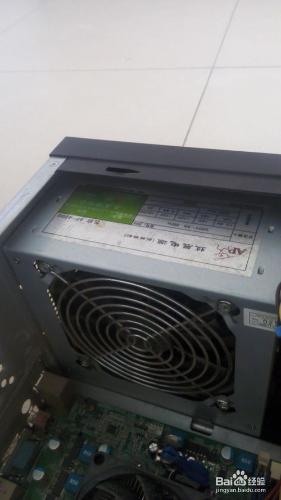 怎麼給電腦主機箱清塵維護呢