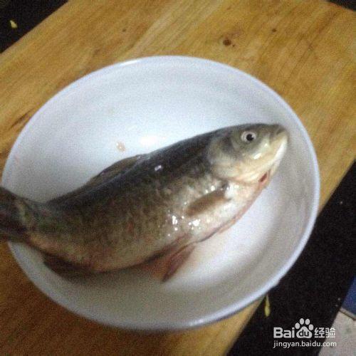 養生鯽魚湯的做法