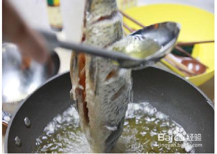 美味糖醋鯉魚的做法