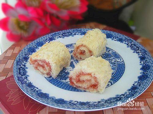 西式早餐——草莓麵包卷
